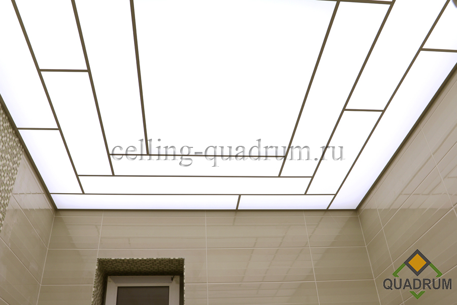 Световой потолок — FINE LINE модель 4 в ванной. Световые потолки - quadrum.